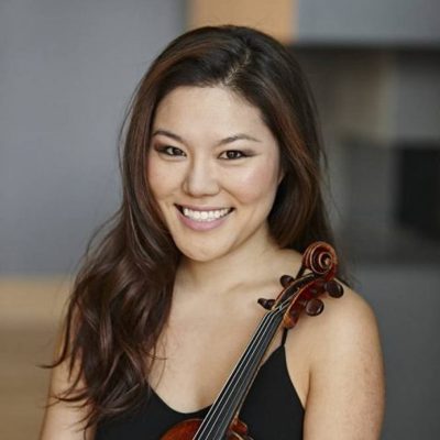 Susie Park classical music performer playing the violin